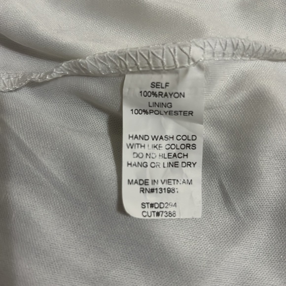 White off the shoulder dress, size Medium - Picture 10 of 11